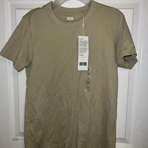 UNIQLO women crew neck short sleeve t shirt beige